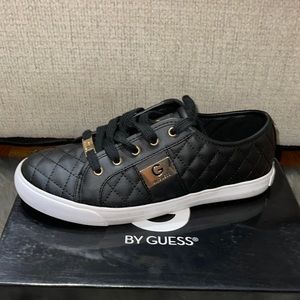 Guess Shoes - Black Size 7.5